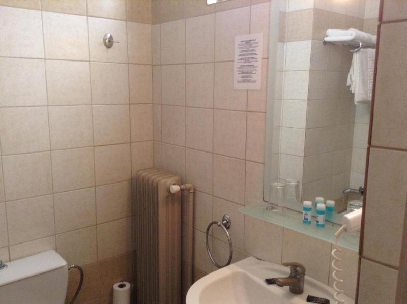 Alexandros Hotel 3*