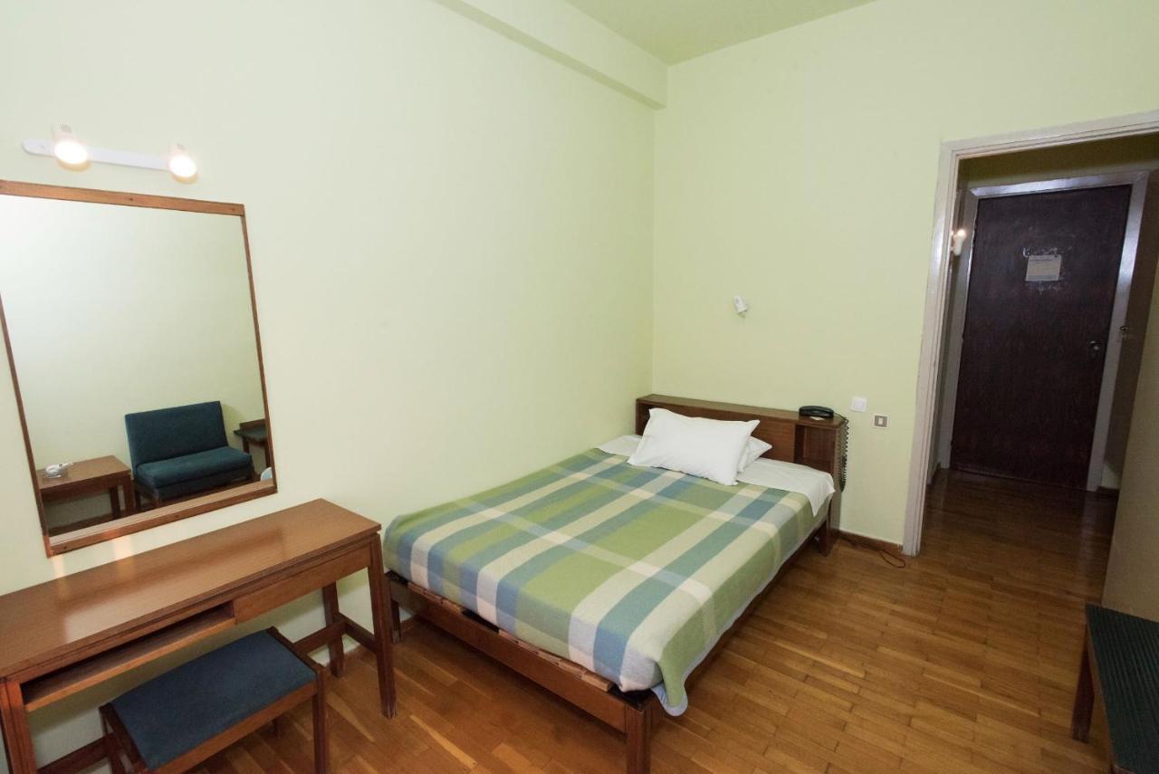 Alexandros Hotel